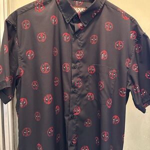 Deadpool RSVLTS Marvel Men's Large Shirt